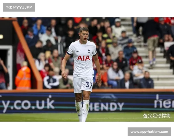 范德文头球梅开二度，热刺客场完胜埃弗顿